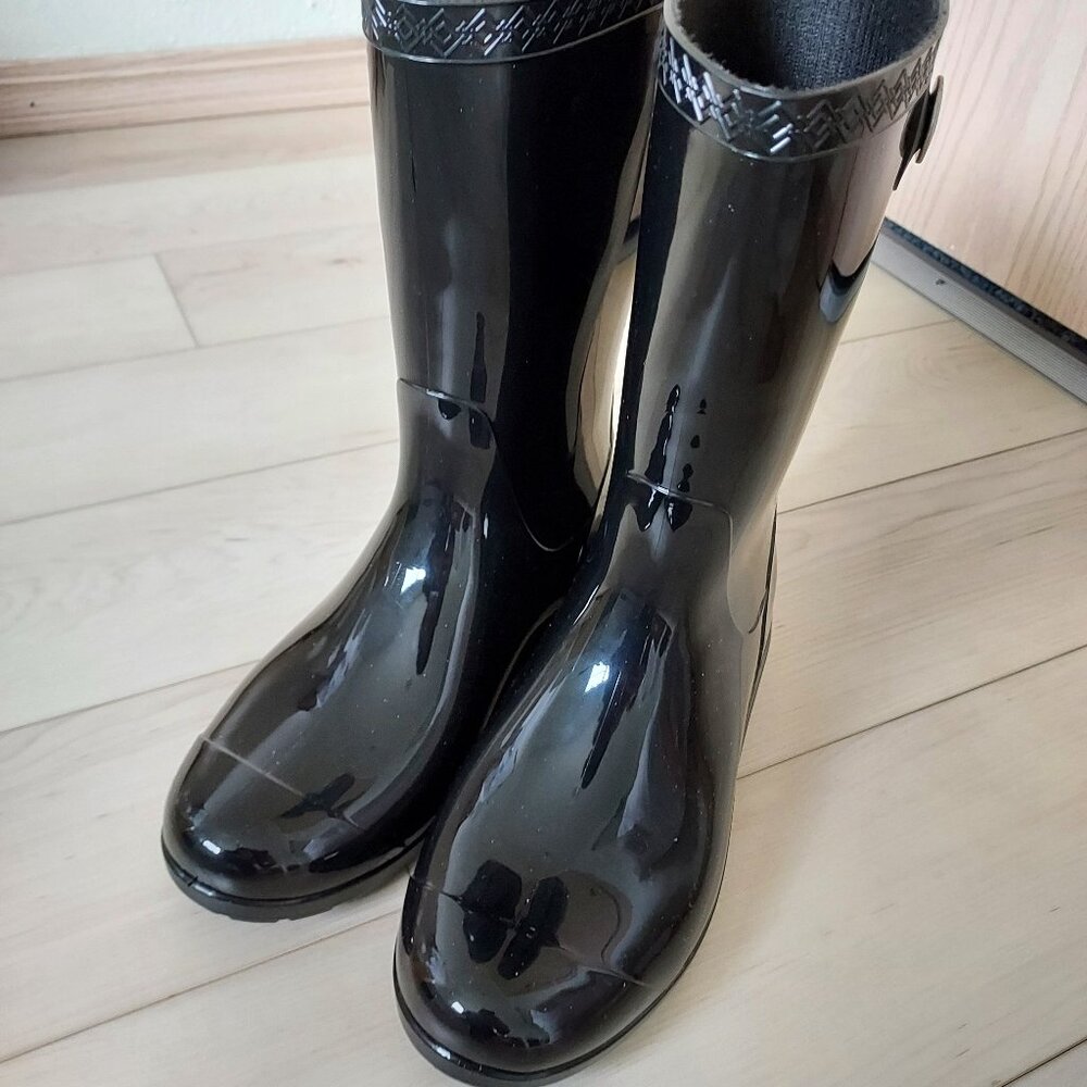 NWOT Ugg Sienna rain boots size 5